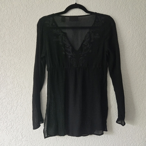 i.e. Small black silk Sheer tunic top with white embroidered V Neckline - Picture 2 of 8